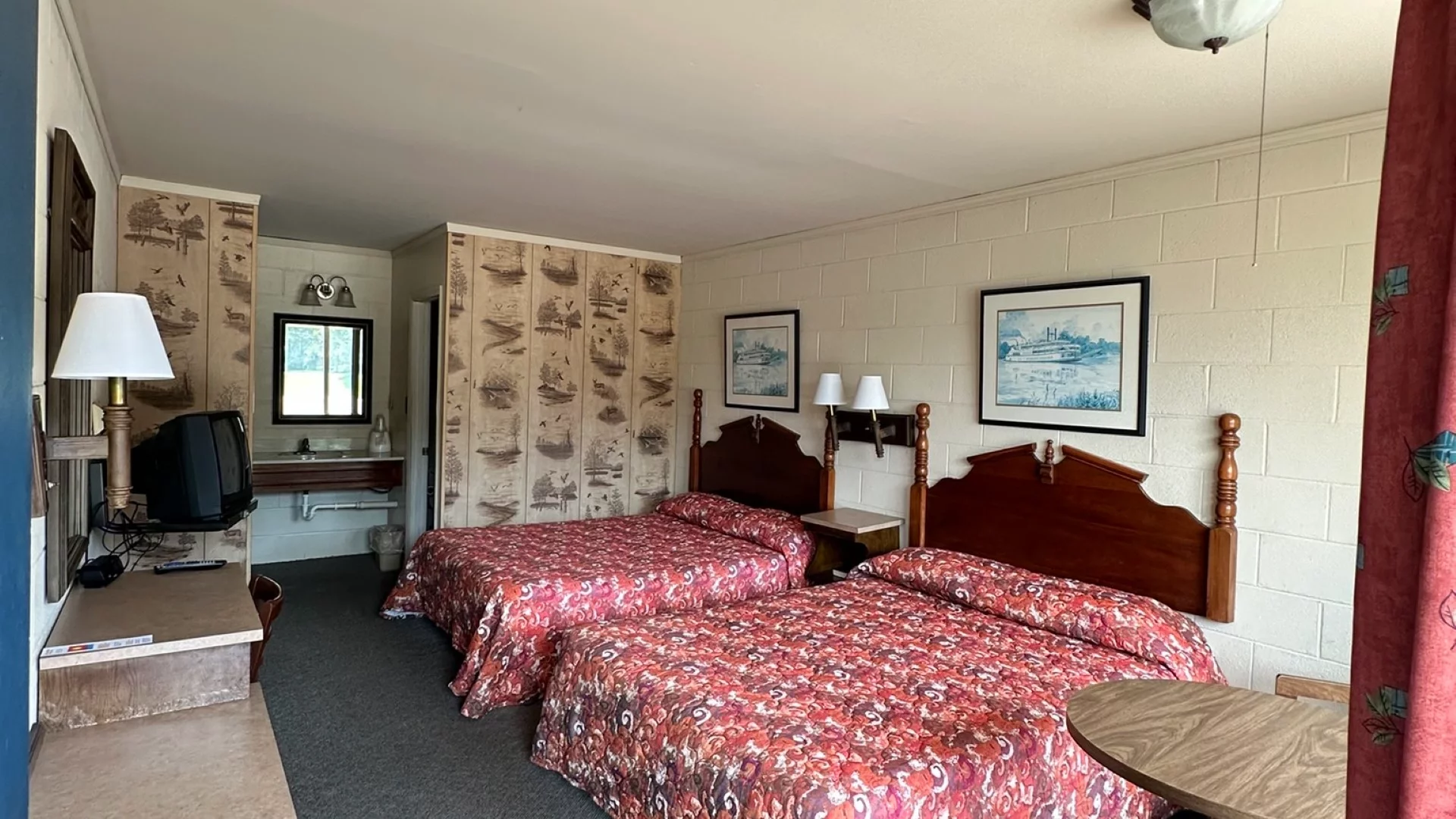 Paris Landing Motel Inc
